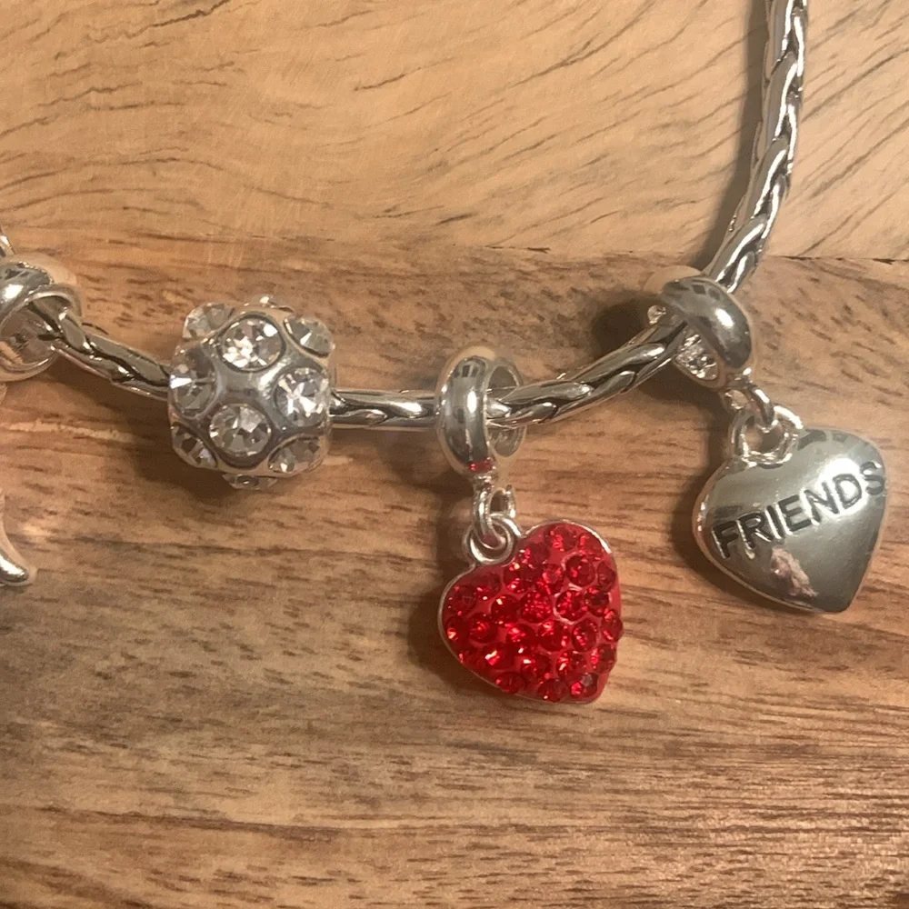NWOT DaVinci Silver Charm Bracelet with Four Charms - Picture 5 of 14